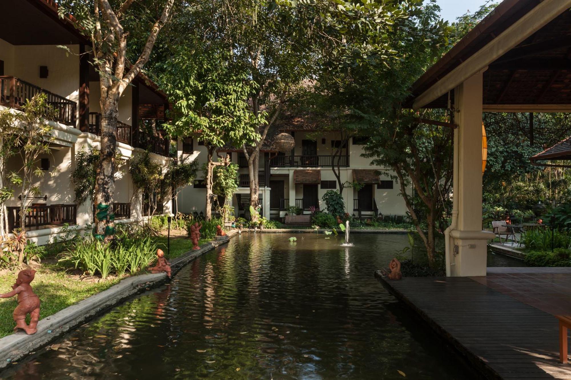 Lanna Dusita Riverside Boutique Resort Chiang Mai Exterior foto